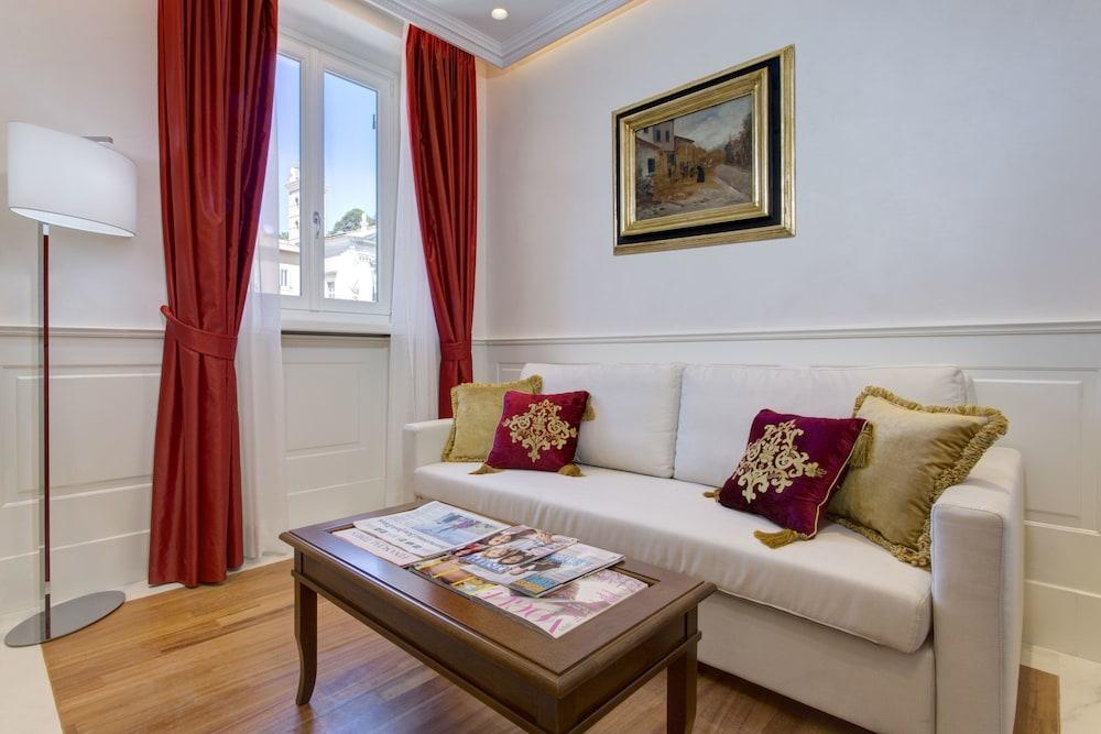 Hotel Degli Artisti 4*