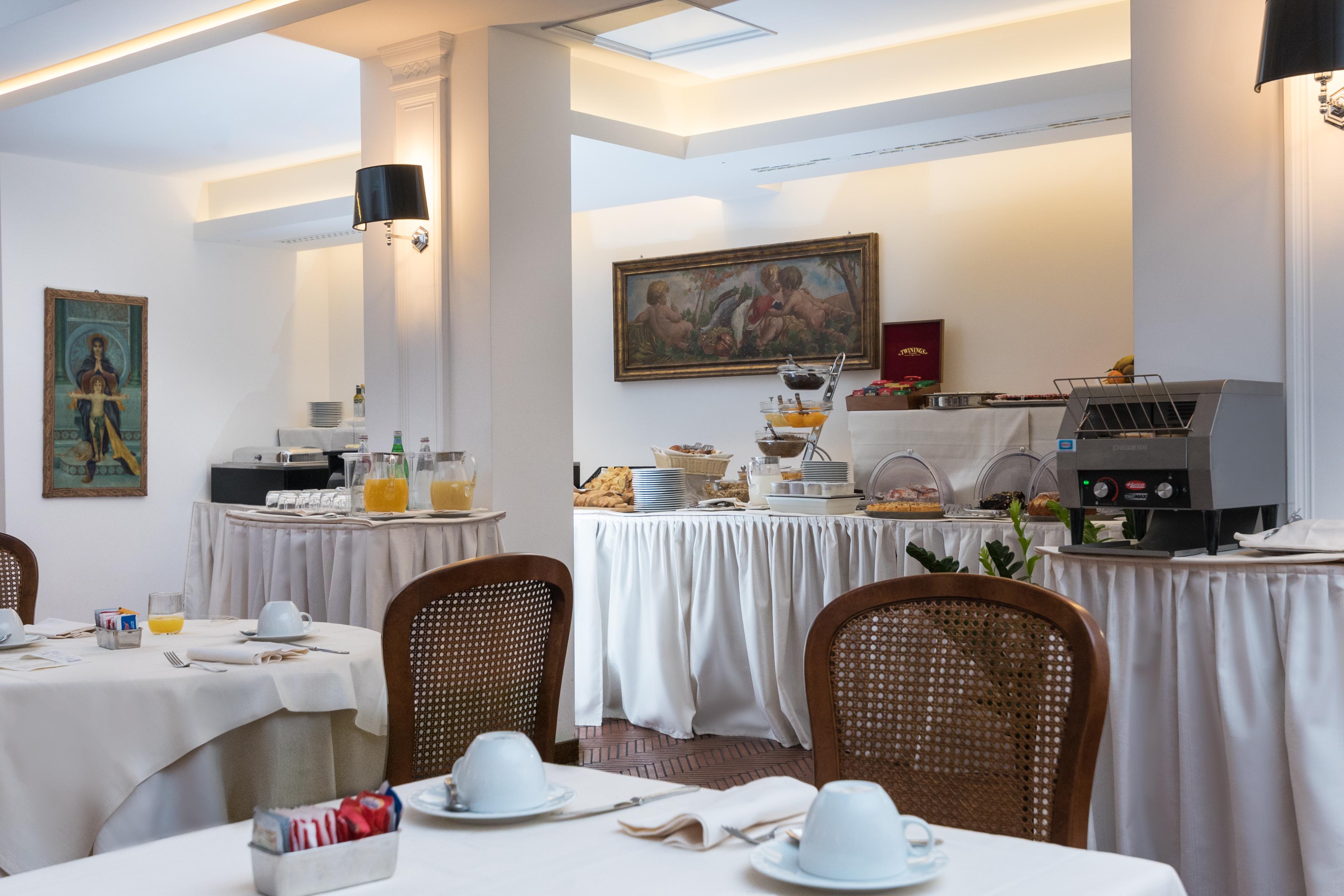 Hotel Degli Artisti 4*