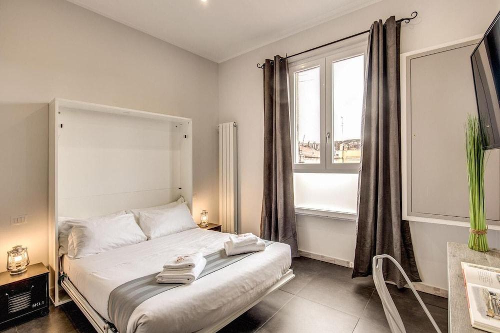 Floor 6 Rome
