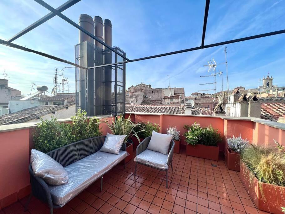 New! Uptown Terraces * Roma