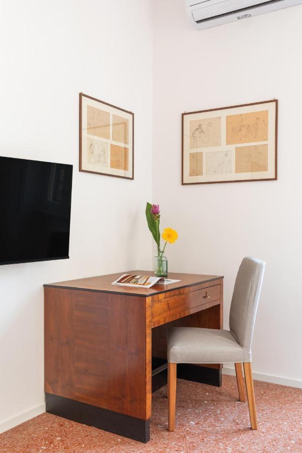 Bright And Spacious Family In Parioli Apartment