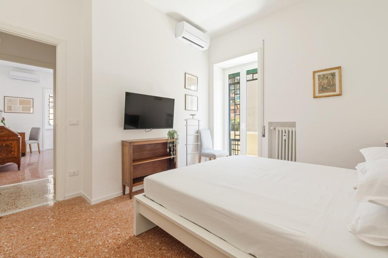 Apartment Bright And Spacious Family In Parioli Rome