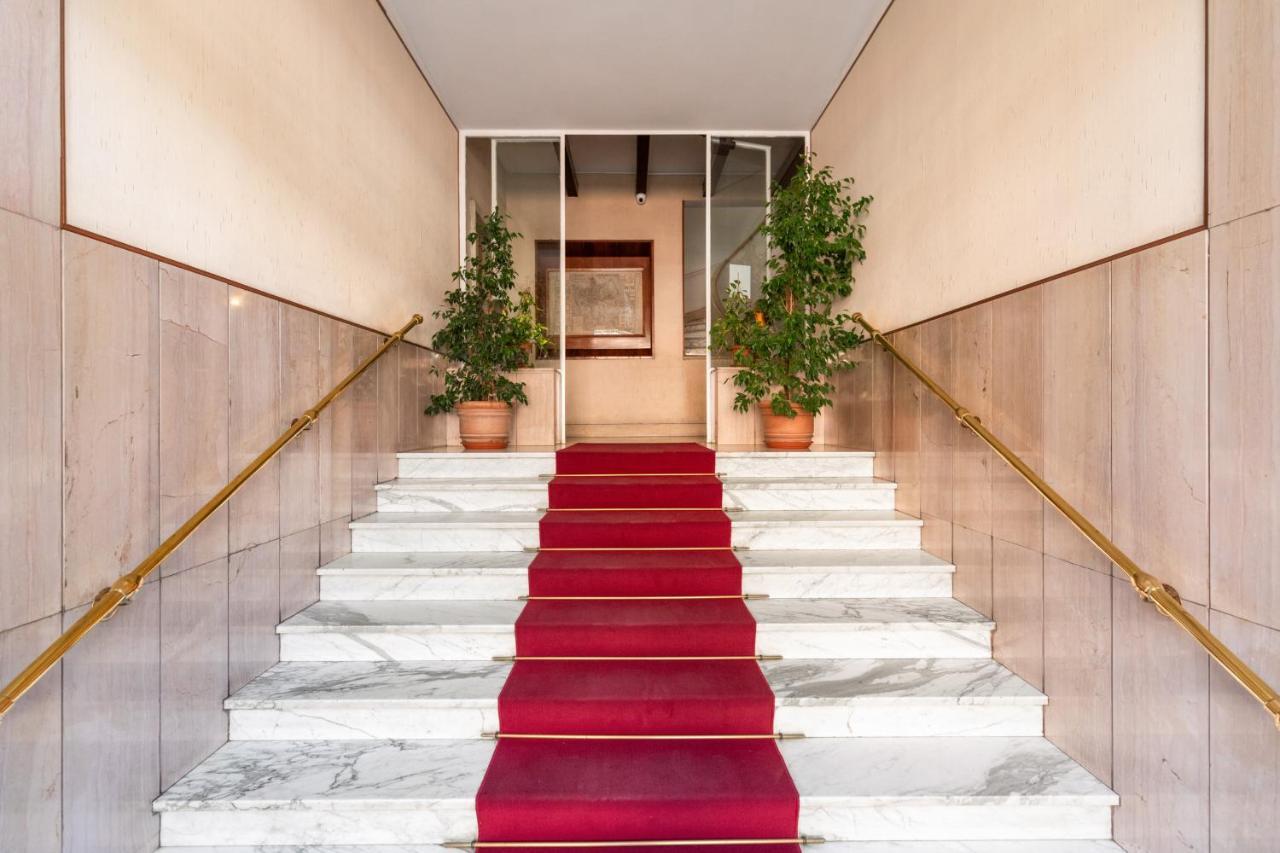 Bright And Spacious Family In Parioli * Rome