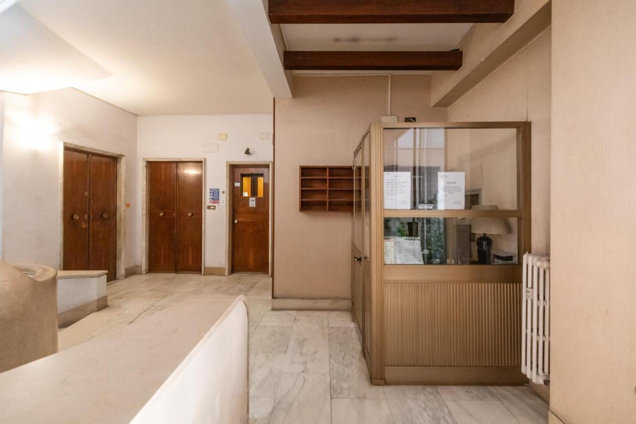 Apartment Bright And Spacious Family In Parioli