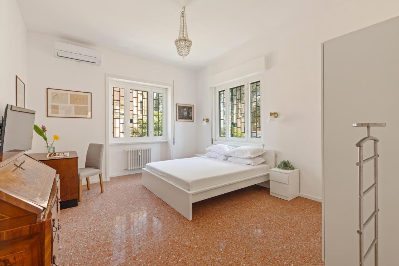 Bright And Spacious Family In Parioli * Rome