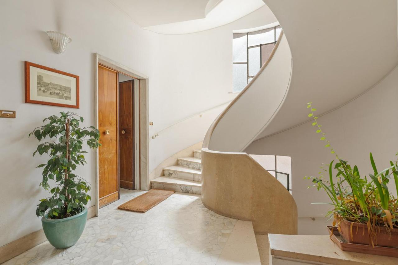 Apartment Bright And Spacious Family In Parioli Rome