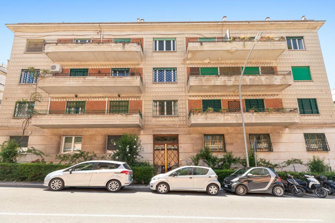 Bright And Spacious Family In Parioli Apartment