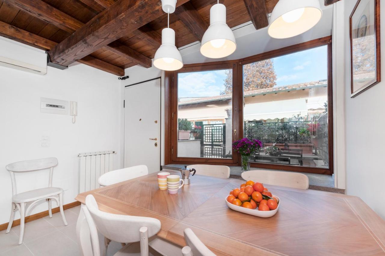 Apartment Charming Patio House In San Lorenzo