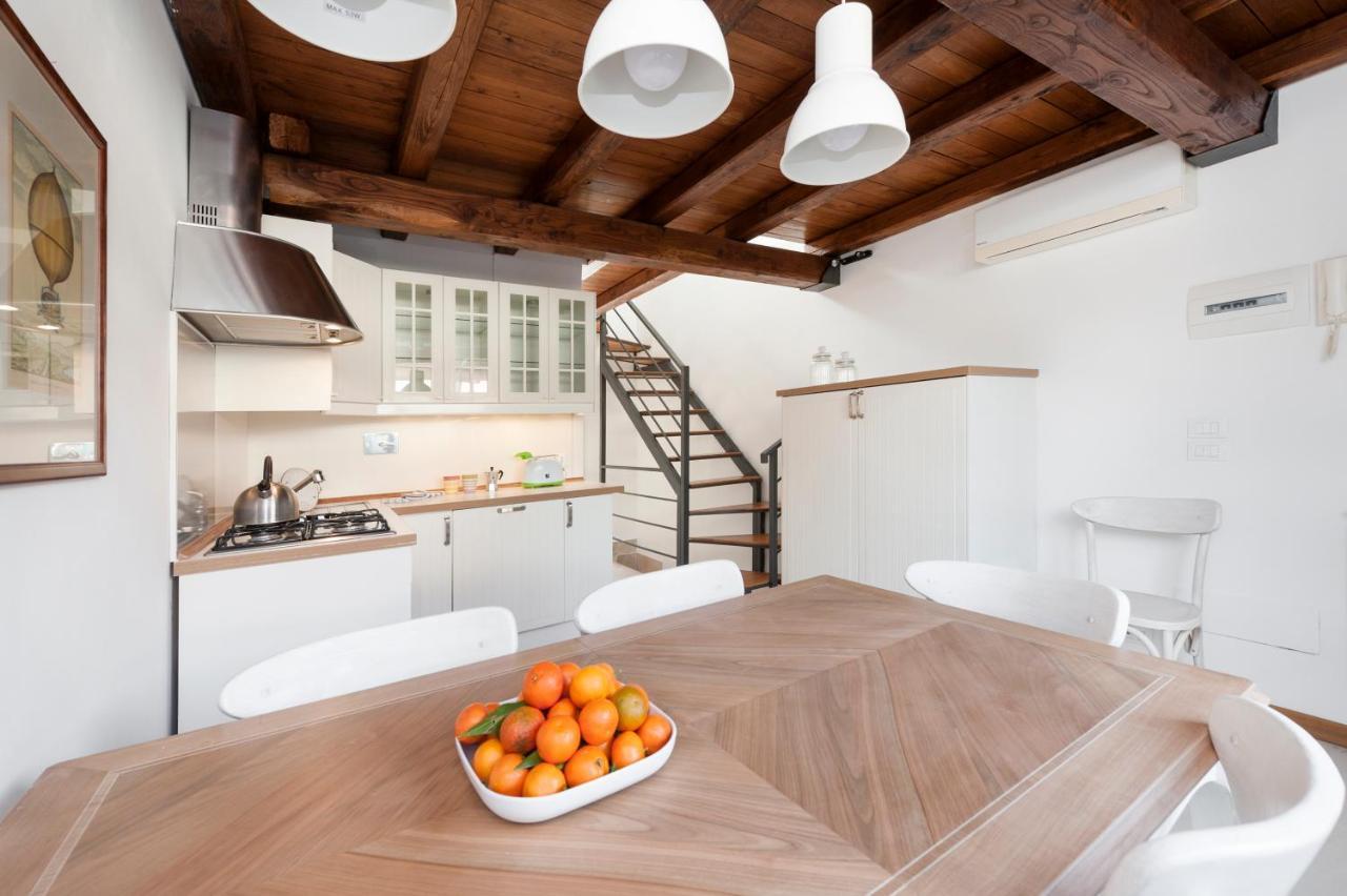 Apartment Charming Patio House In San Lorenzo *
