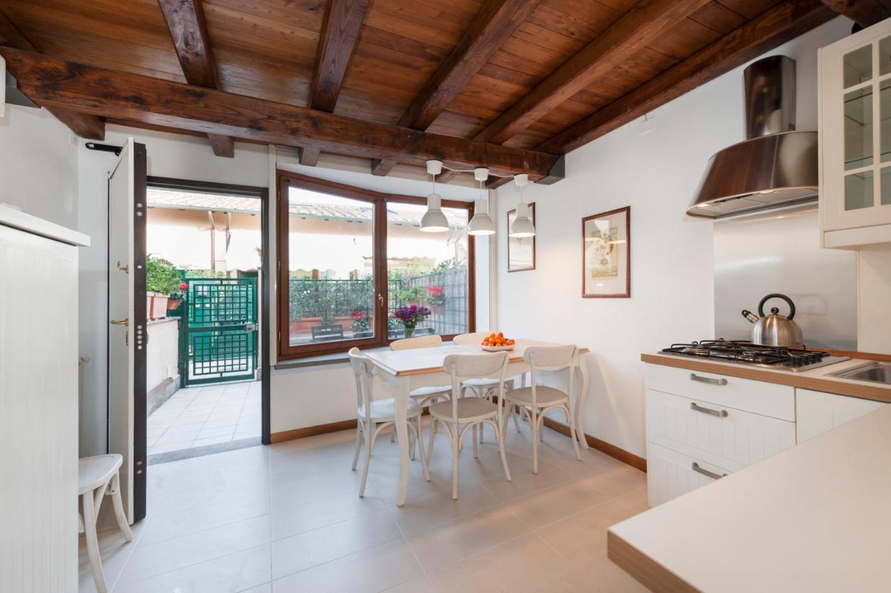Charming Patio House In San Lorenzo * Rome