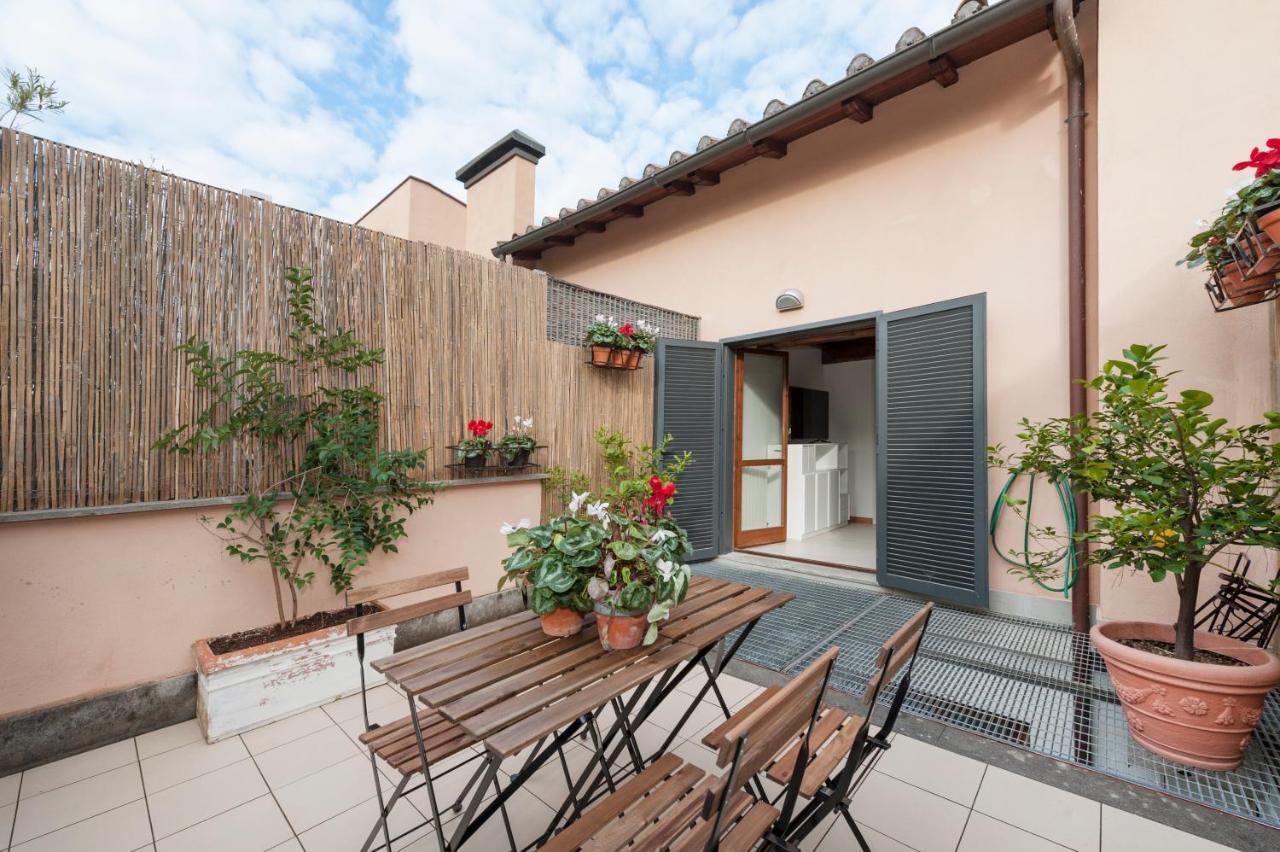 Apartment Charming Patio House In San Lorenzo *