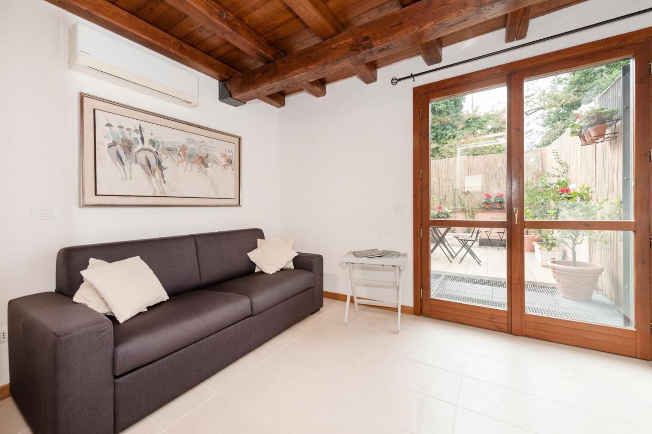 Charming Patio House In San Lorenzo