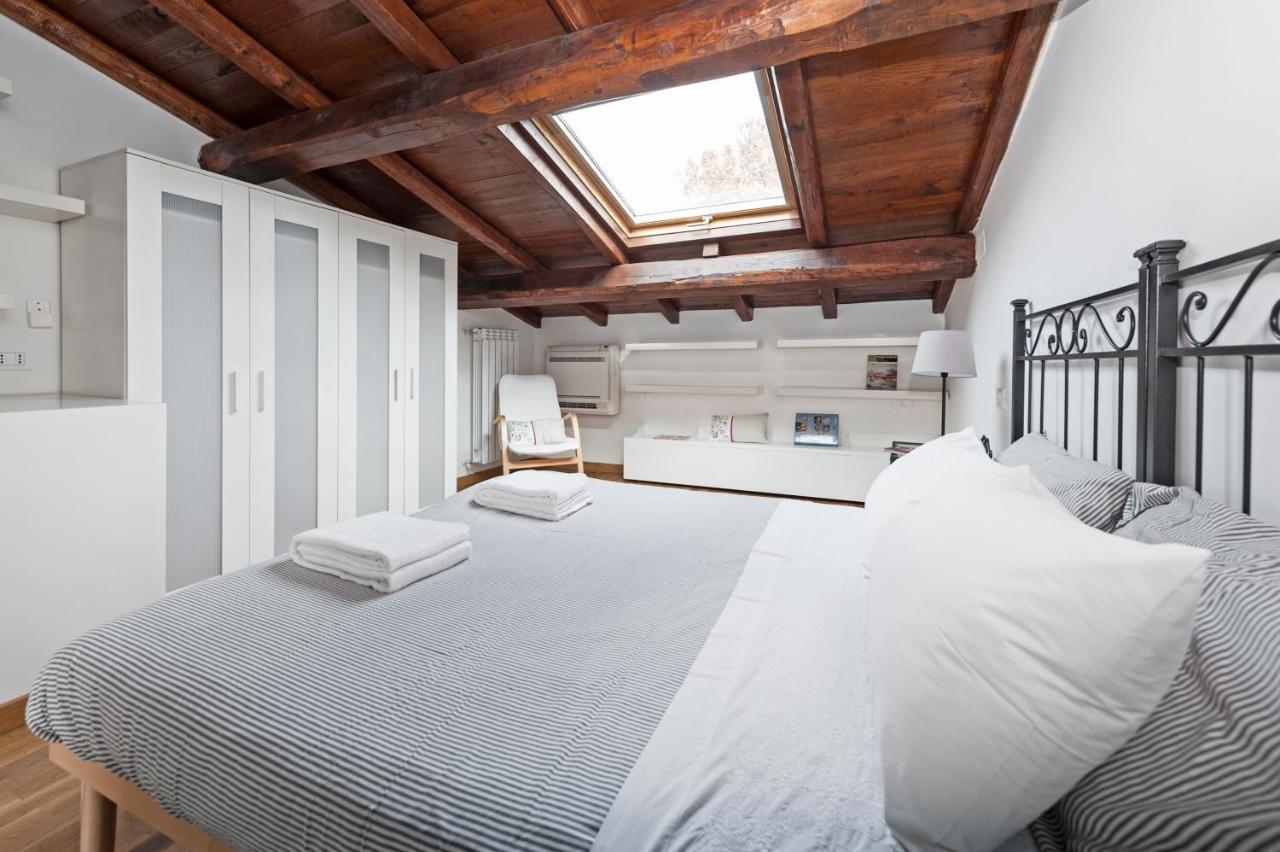 Apartment Charming Patio House In San Lorenzo Rome