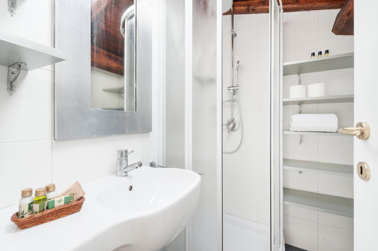 Charming Patio House In San Lorenzo Apartment Rome