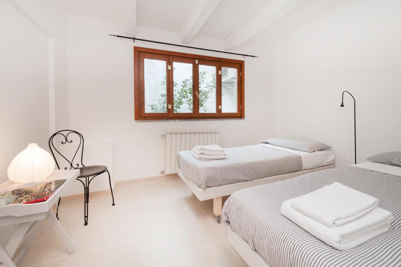 Apartment Charming Patio House In San Lorenzo Rome