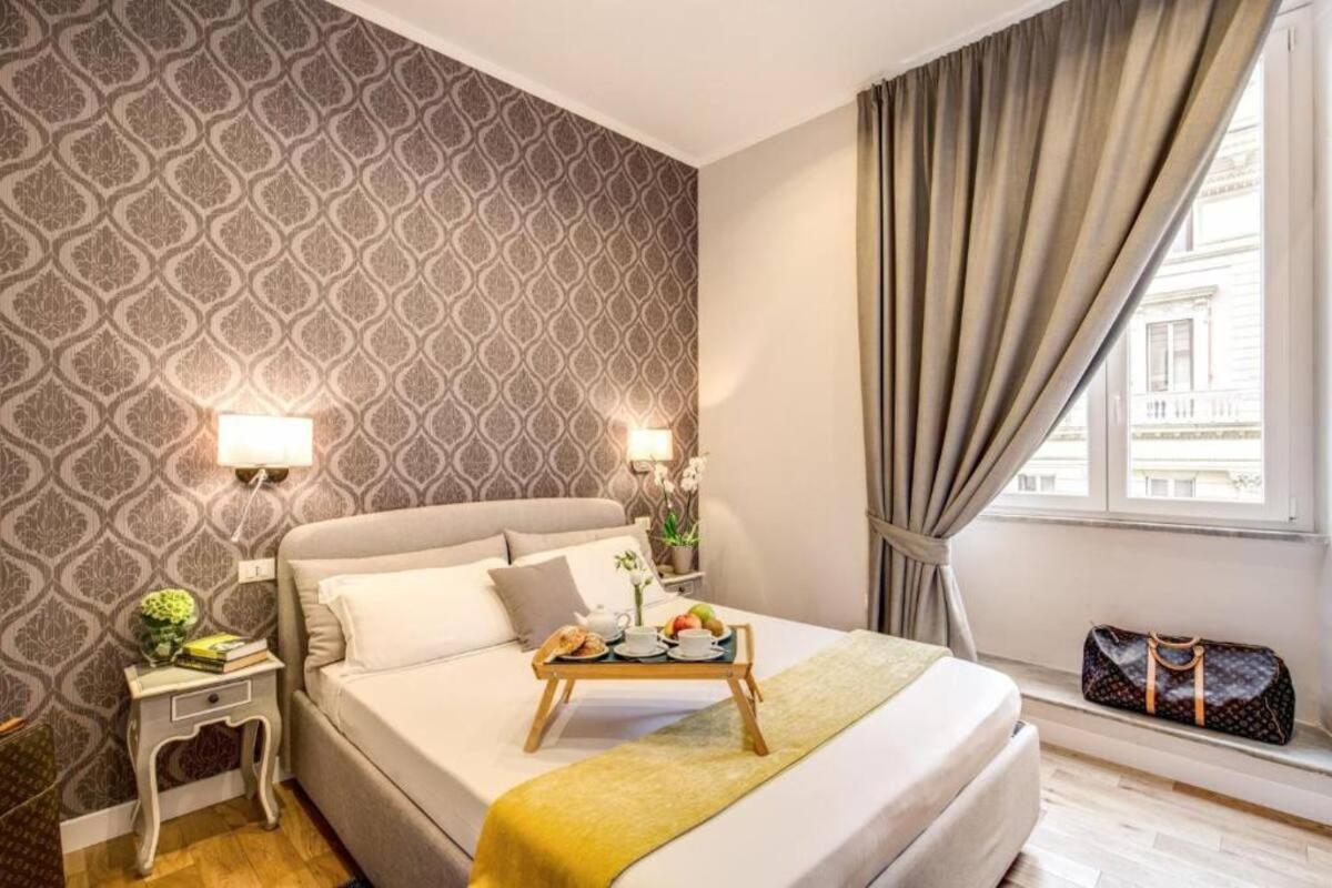 Tlv Navona Rome