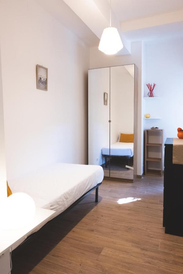 Cozy Flat With Terrace At Trastevere Train Station Appartement