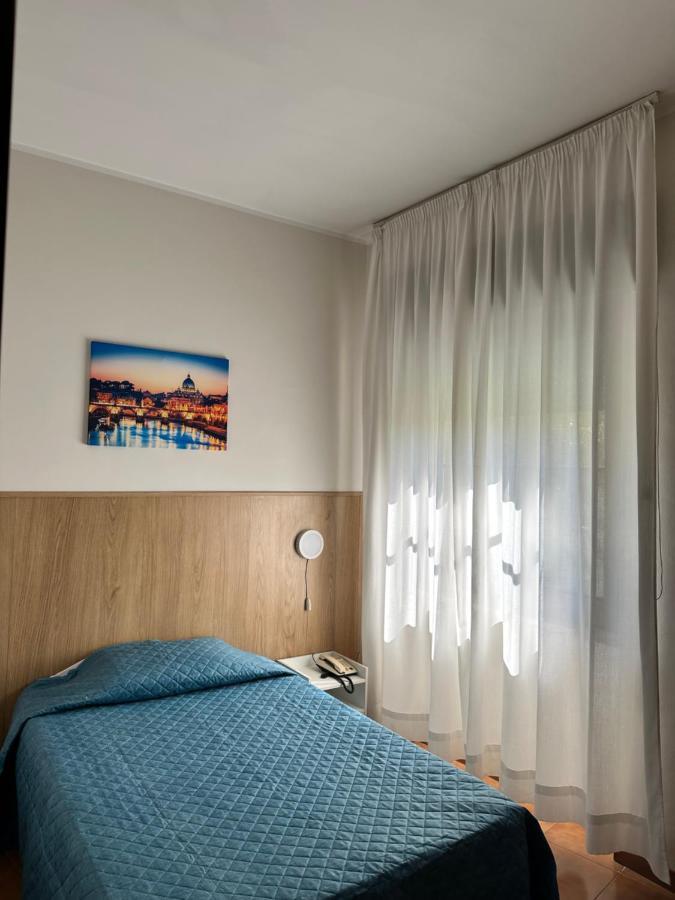 Hotel Oasi Santa Rosa Rome