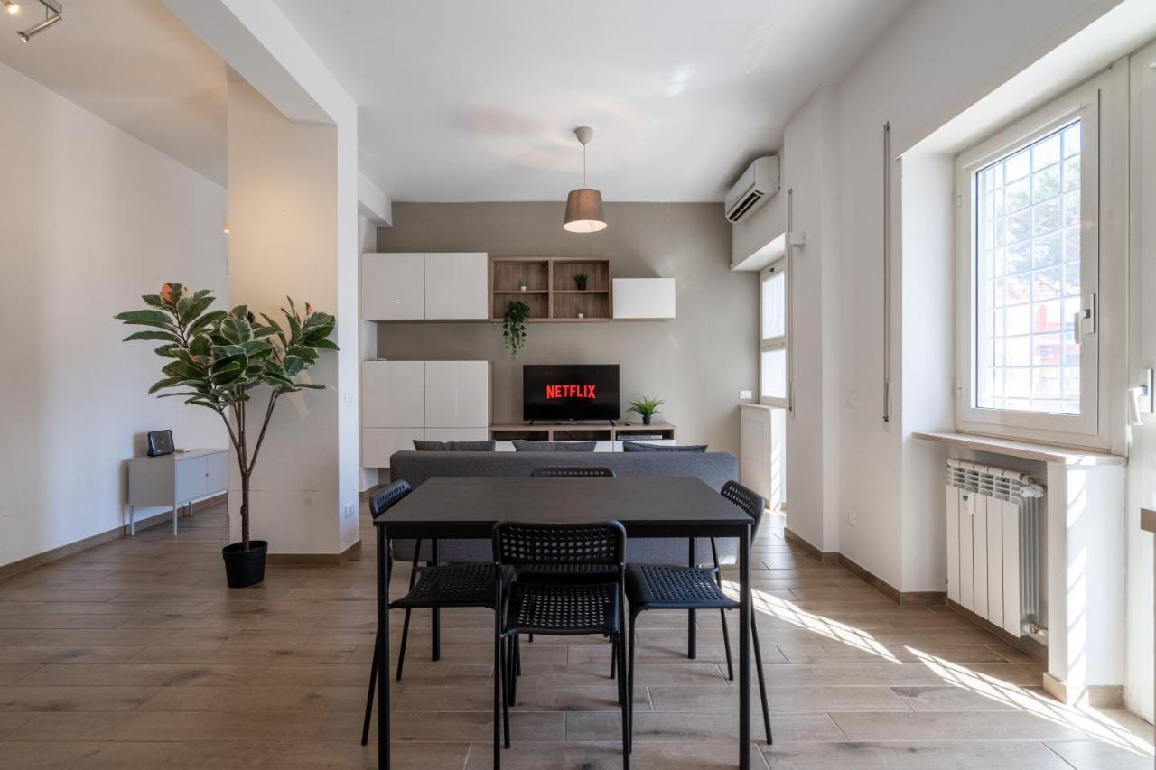 Apartment Adventure Rent • Rome