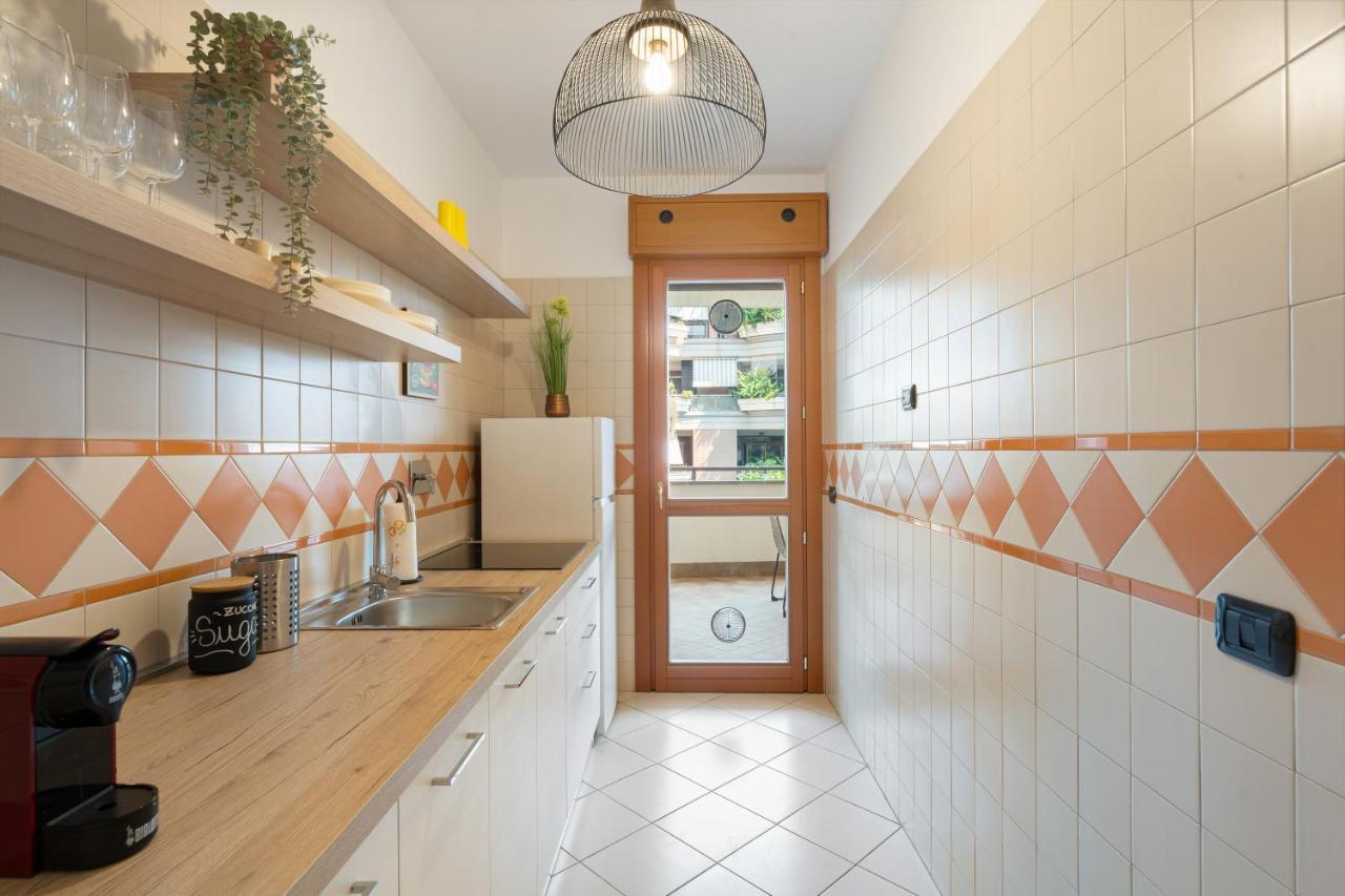 Amsterdam Design + Posto Auto Apartment