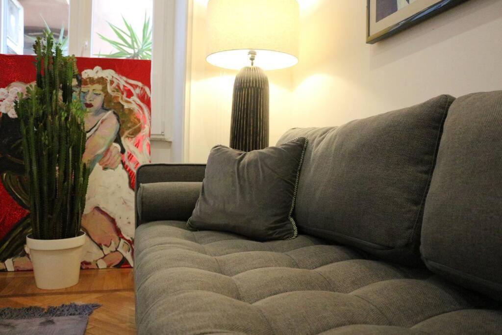 Trevi Fountain Luxury Flat
