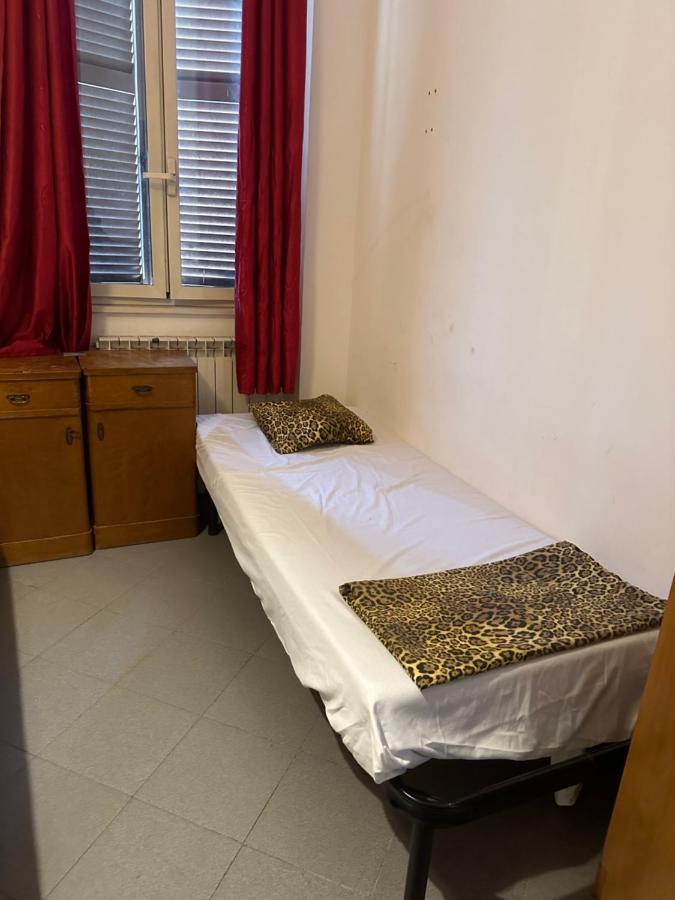 Piramide Hostel