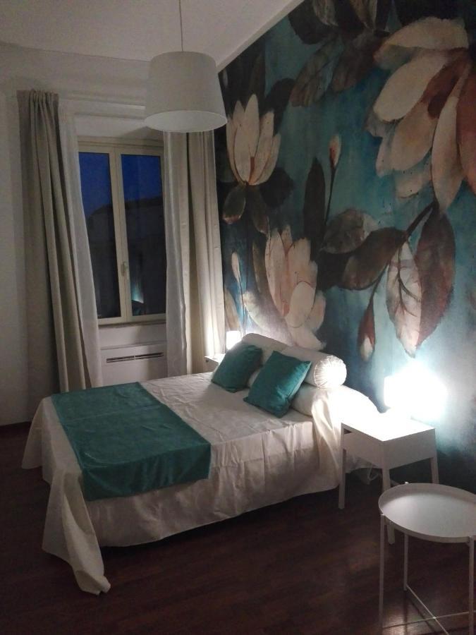 Domus Crescenzio - *