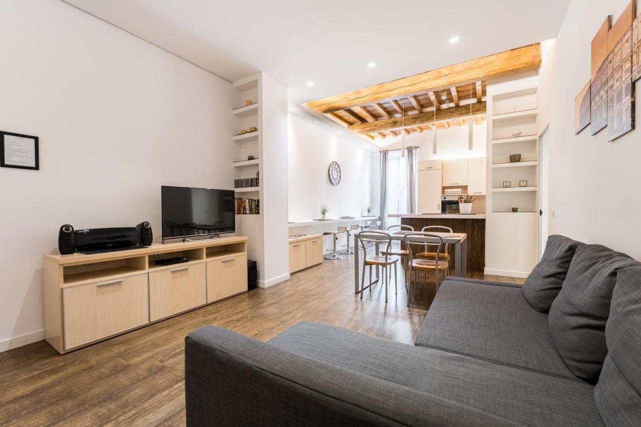 About Colosseo - Al Colosseo Nel Cuore Di - Free Wifi Appartement *