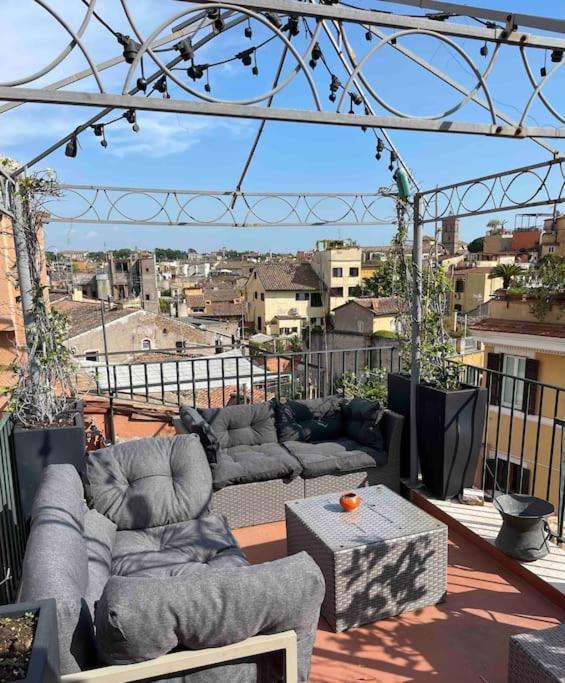 The View In Trastevere * Roma