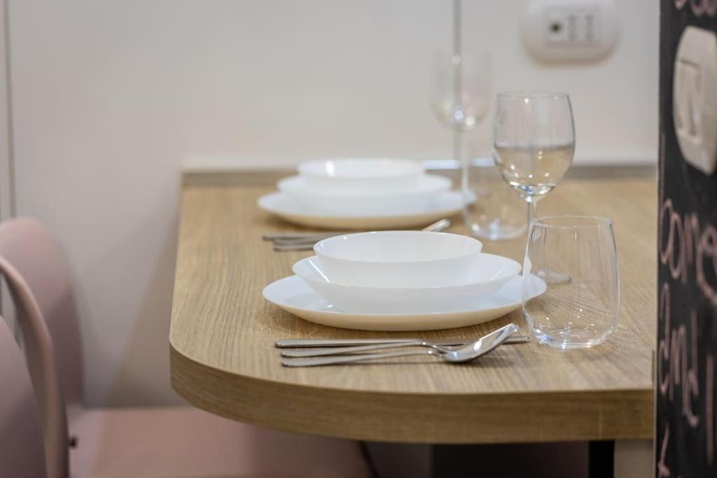 Elegant Near The Colosseum And Metro Appartement Rome