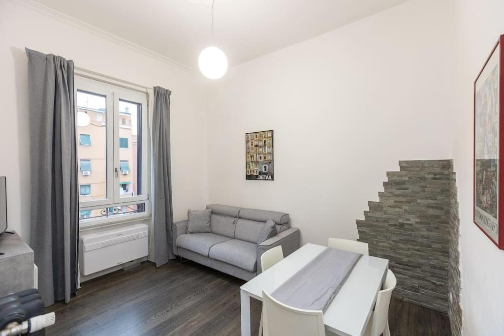 Elegant Near The Colosseum And Metro Appartement Rome