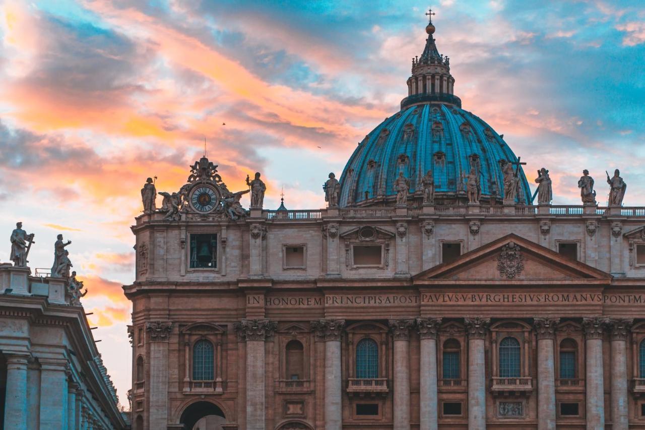 Bright Penthouse 2 M Stops From Vatican Museums Apartment Rome
