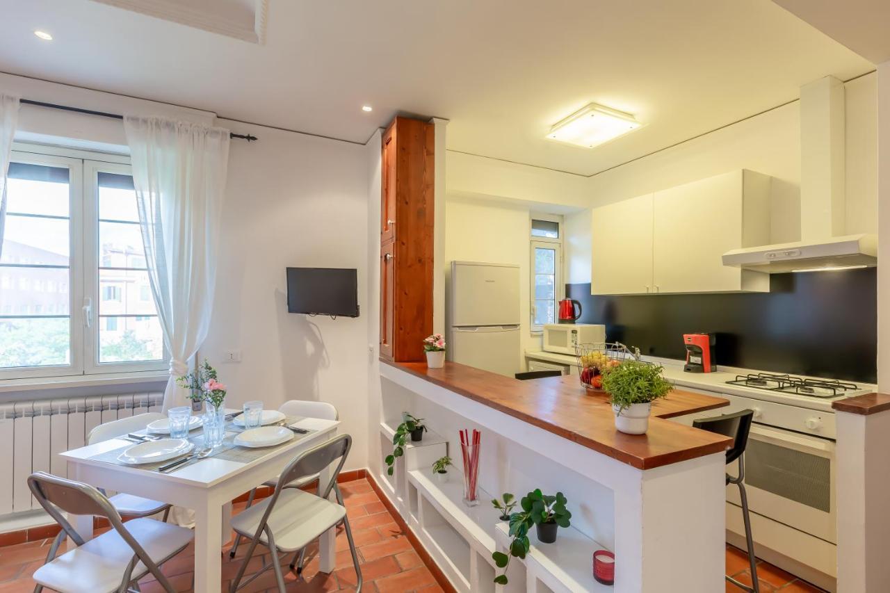 Milvio Bridge - Olympic Stadium, Farnesina, A-c Apartment *