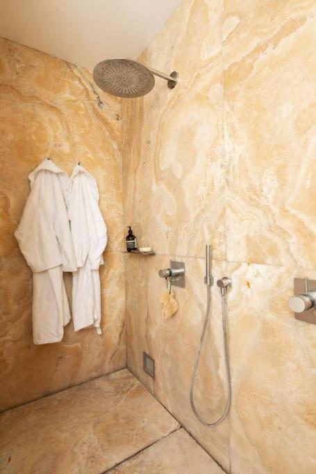 Apartment Casa Arte, A Burghesius Home Rome