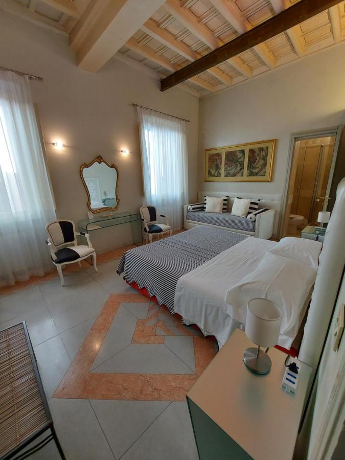 Residenza Al Corso Couette-café Rome