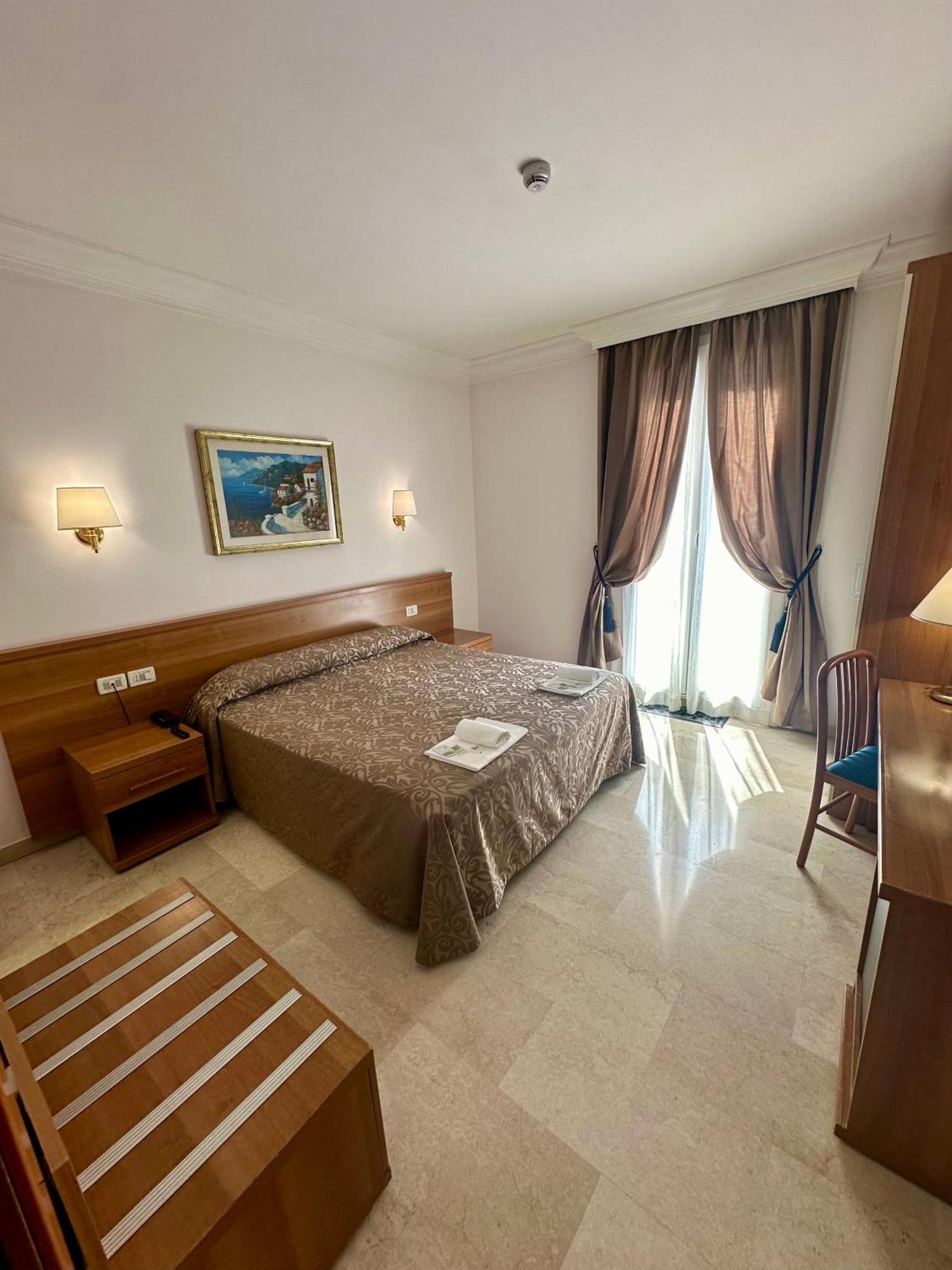 Principe Di Piemonte Hotel Rome