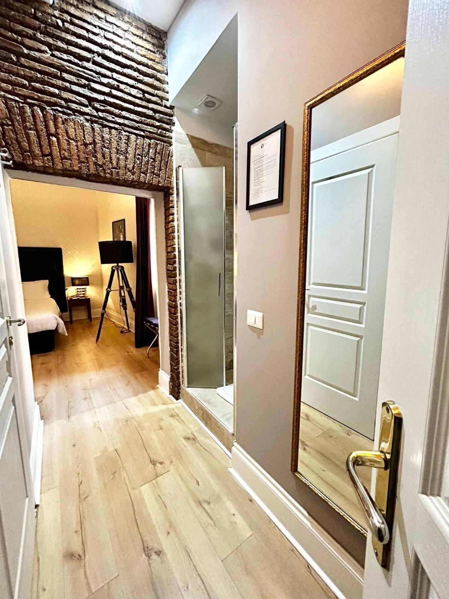 Couette-café Minerva Relais 3*
