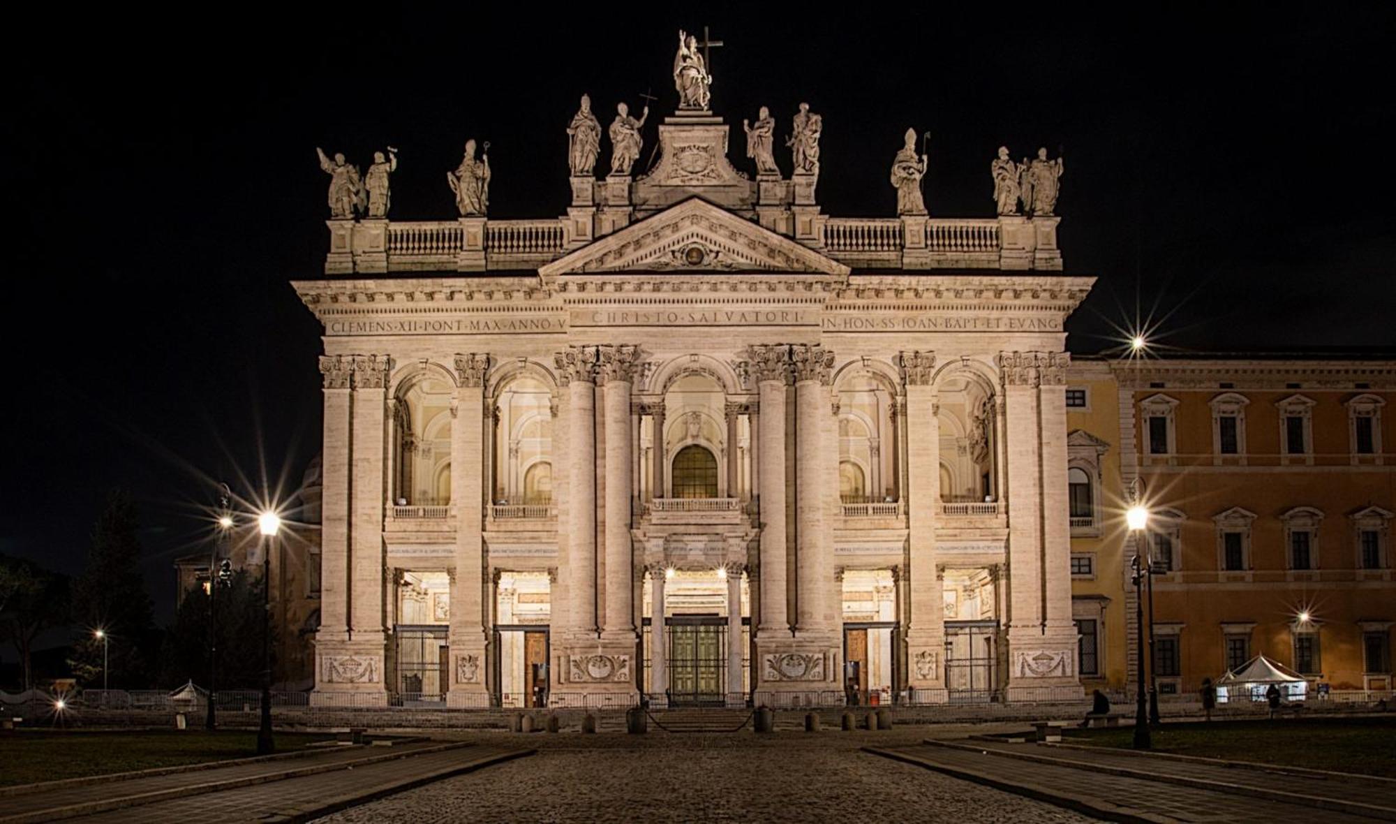 Close To The Coloseum, 2 Minutes Walk From Metro A Apartment