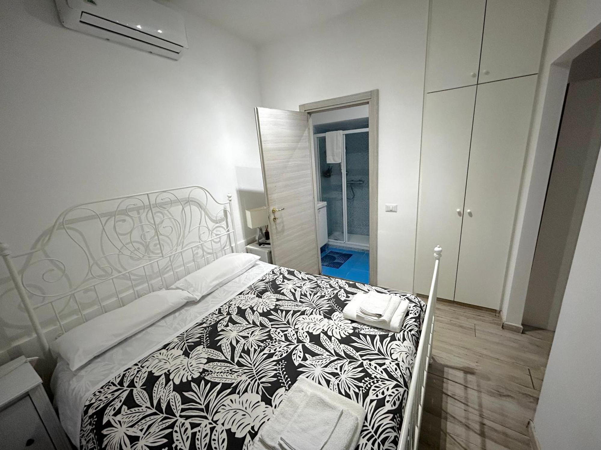 Urbe - Delizioso Quartiere Coppede * Rome
