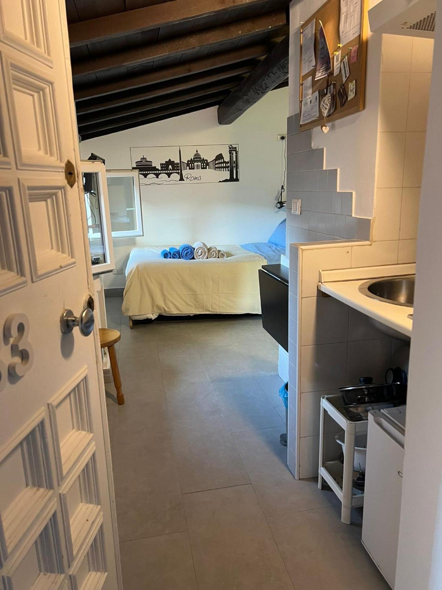 Apartment Monolocale Trastevere Locato Per Finalita Turistiche *
