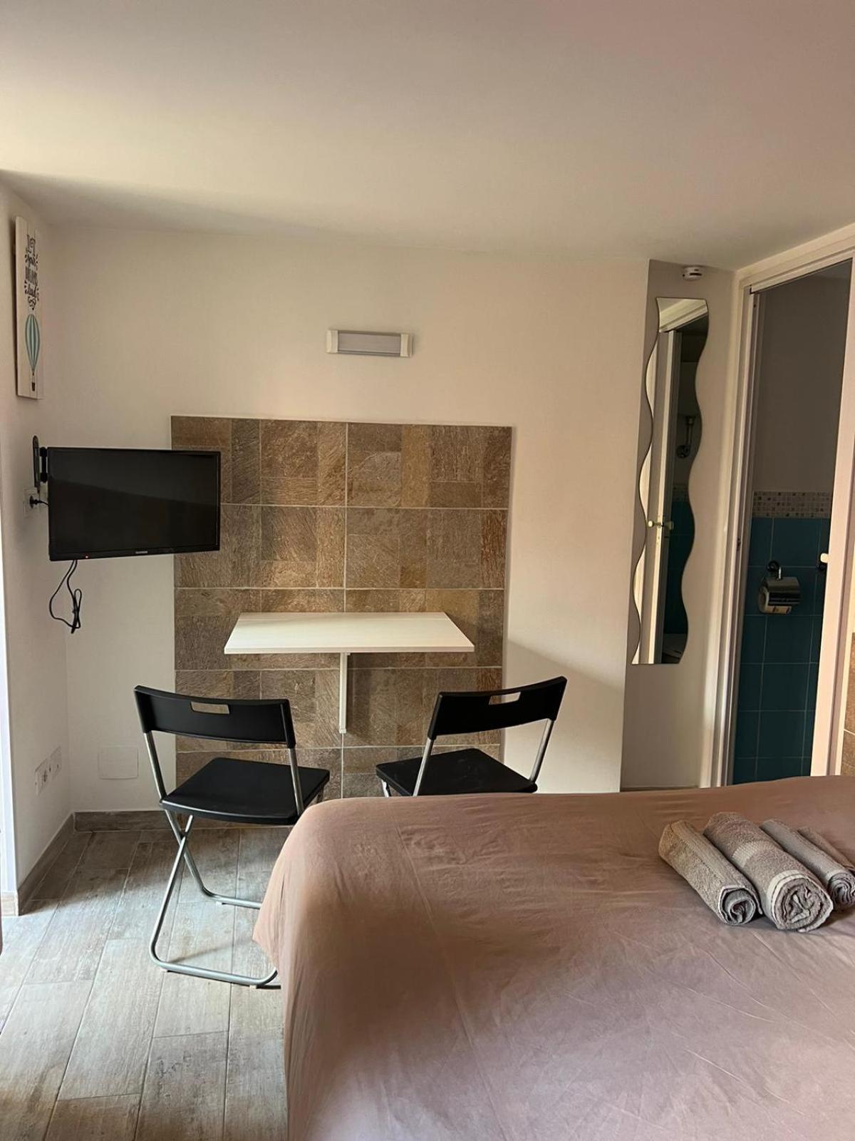 Monolocale Trastevere Locato Per Finalita Turistiche Apartment Rome
