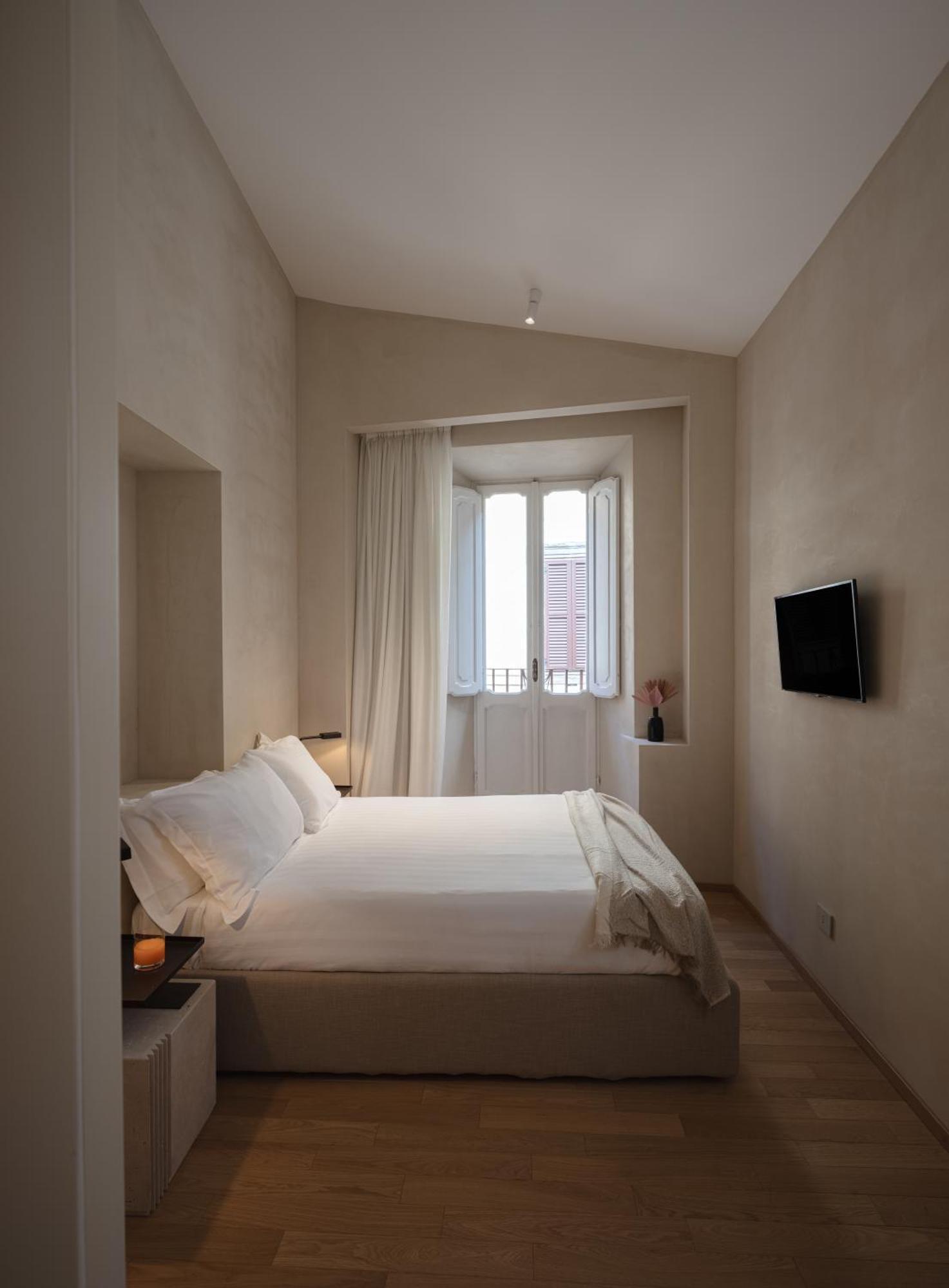 P10 Design * Rome