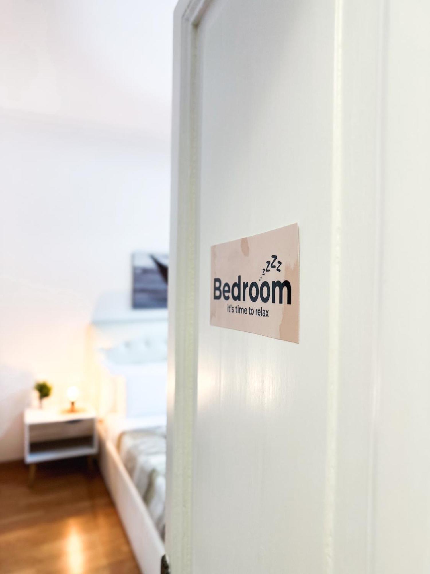 By The Colosseum - White Chic Flats Apartment *
