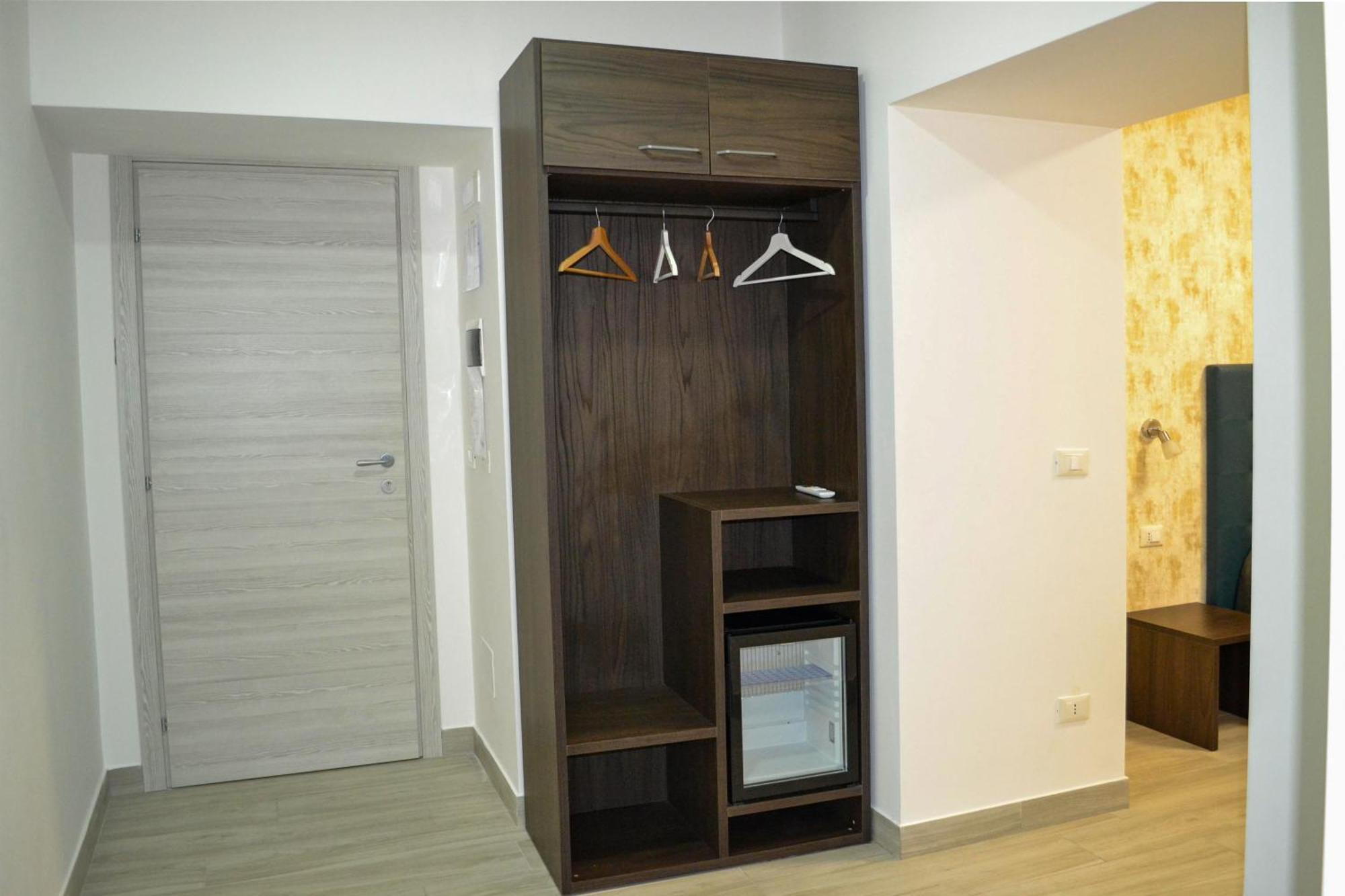 Nives House Roma