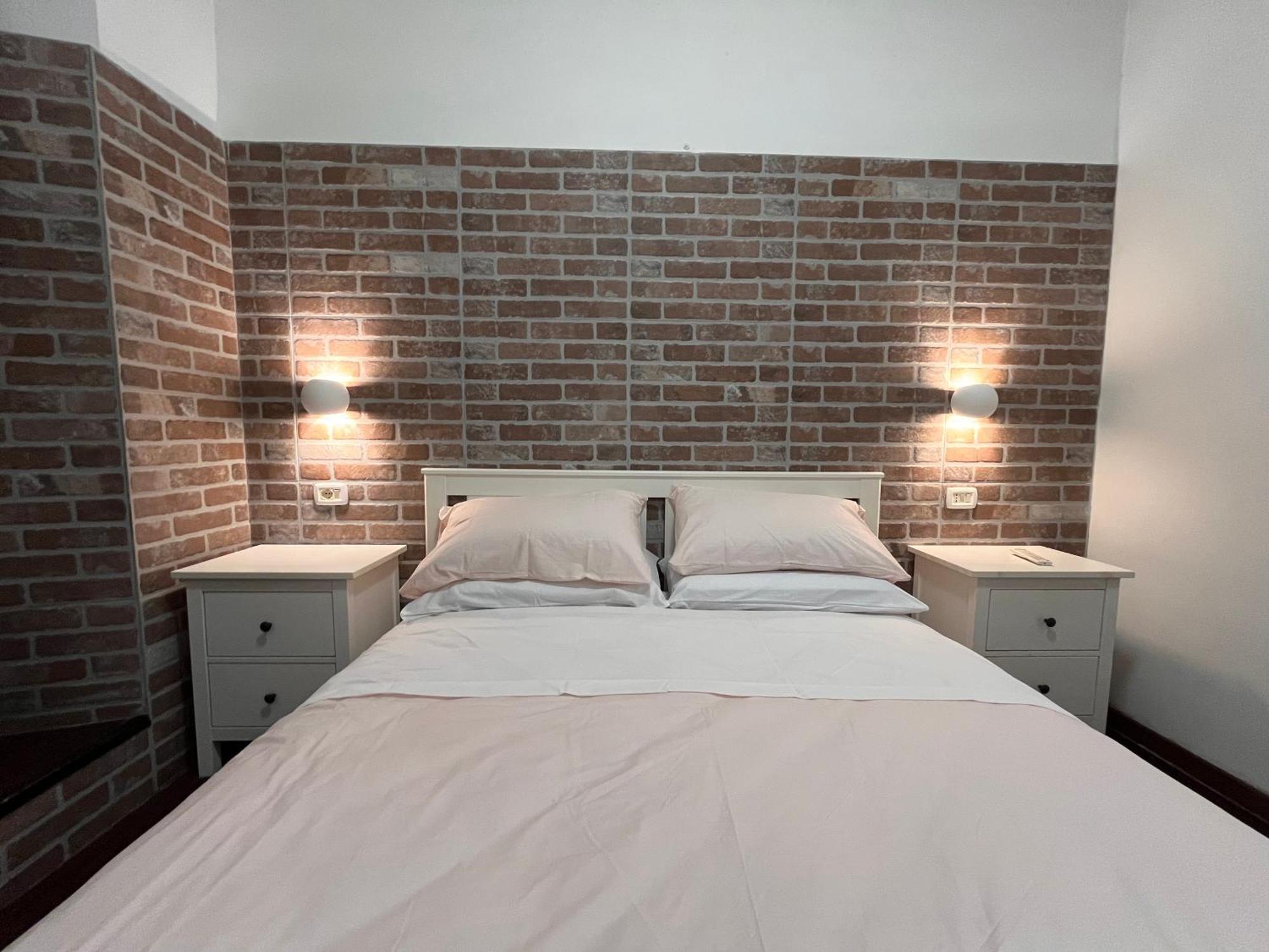Casina Dacia * Rome