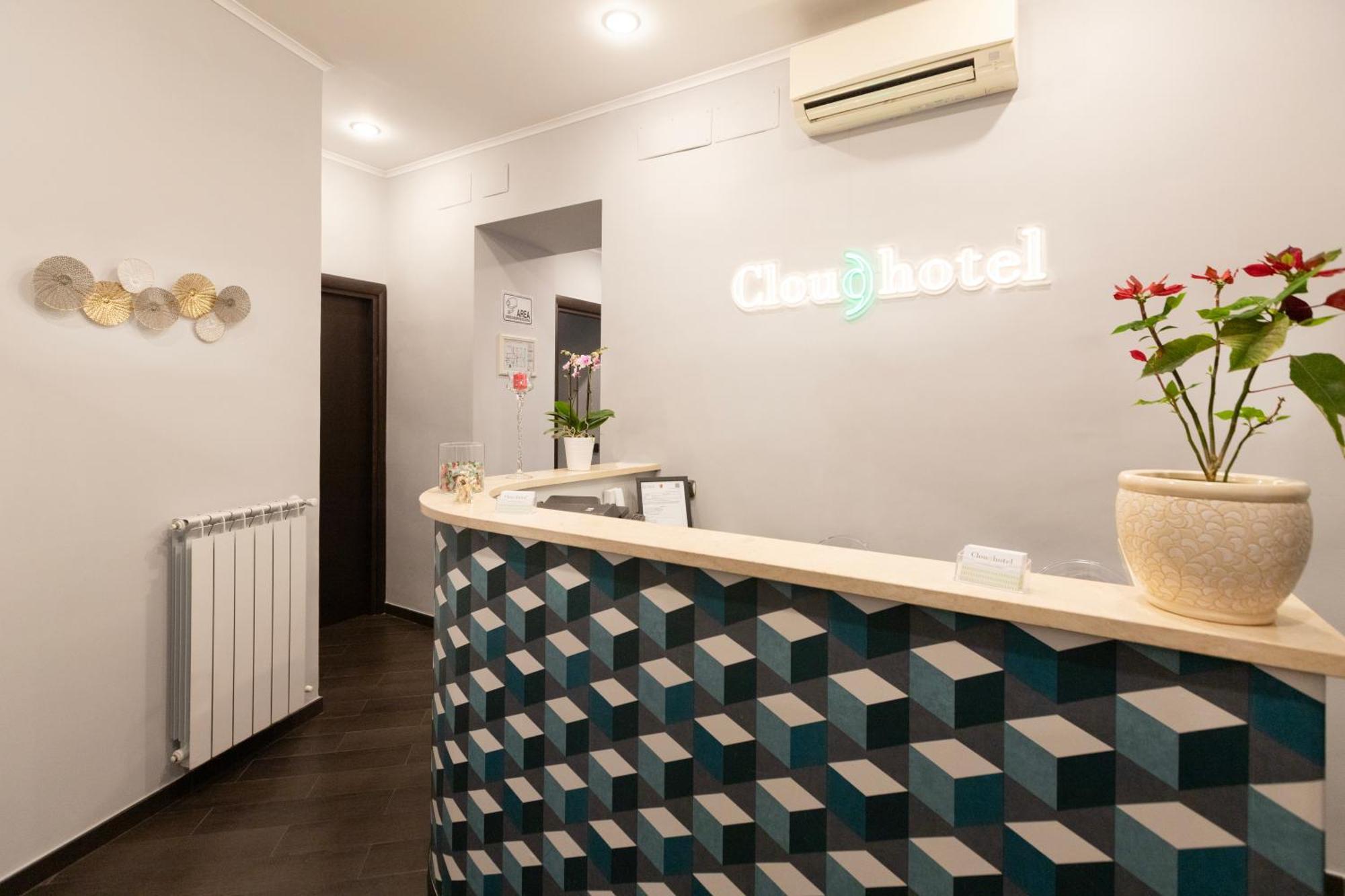 Cloud 9 Hotel 2*