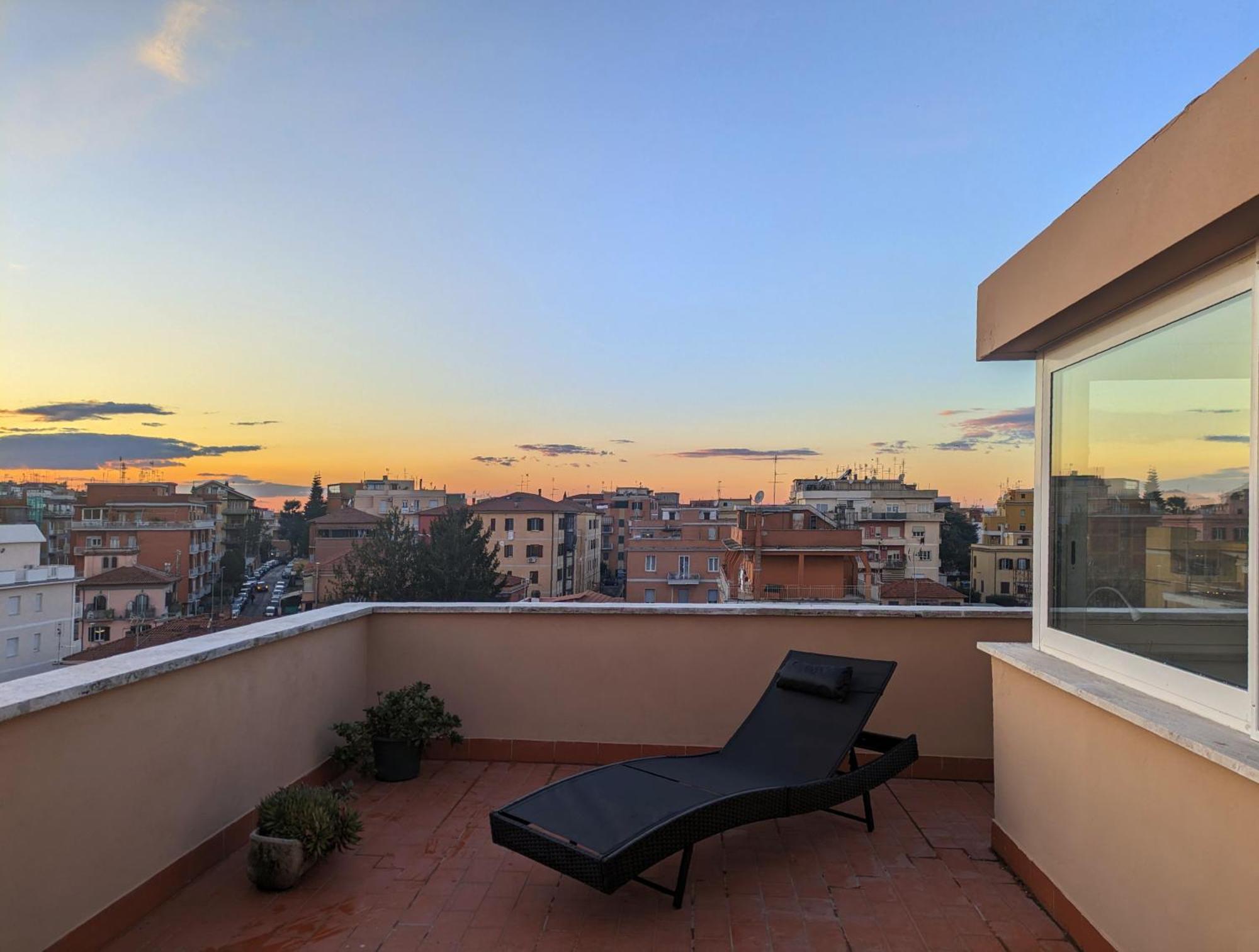 Appartement Casetta Sole, Superattico Con Terrazzo Vicino San Pietro, New Rome