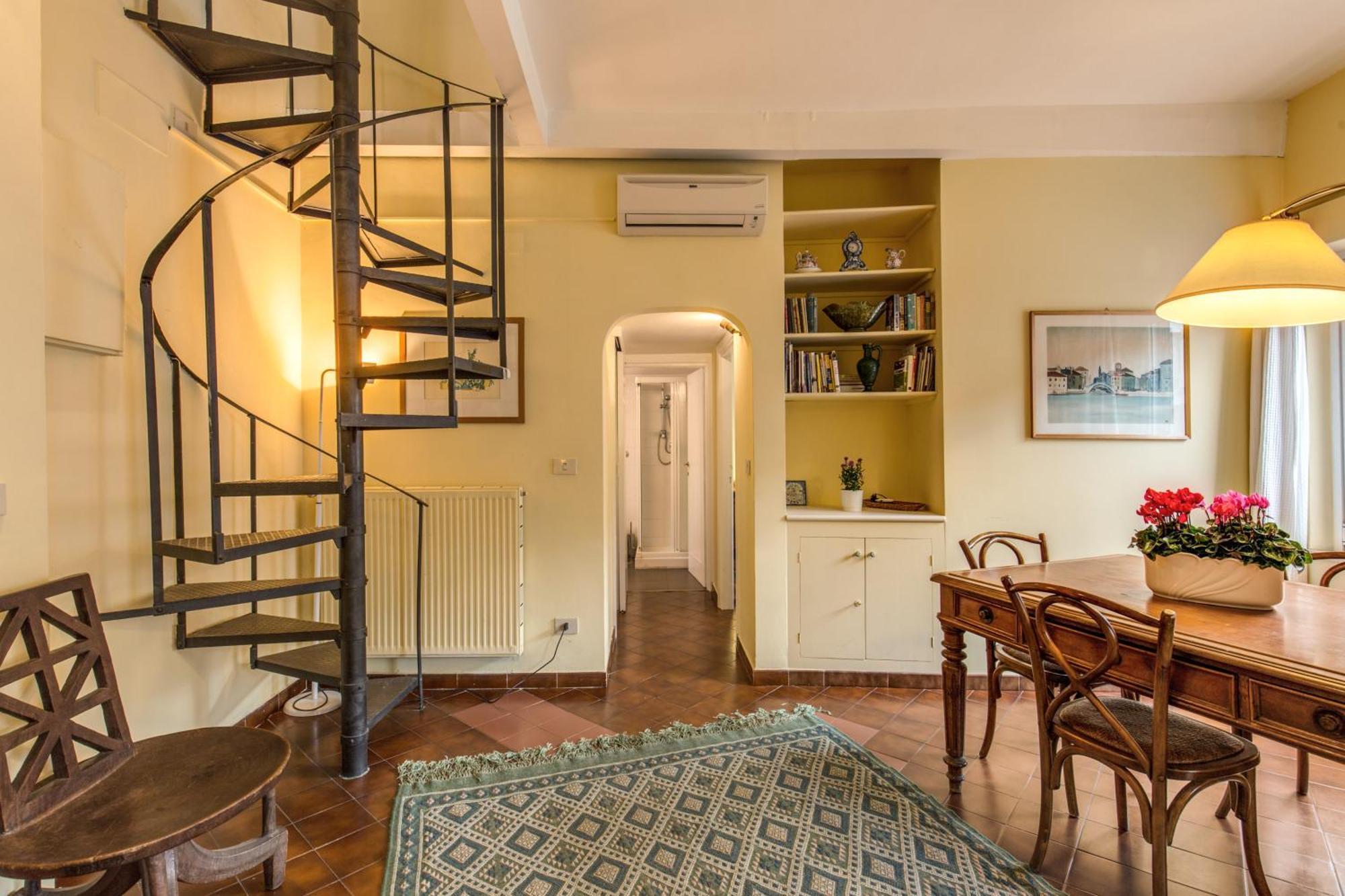 Apartment Amazing Penthouse With Terrace Near Navona Square