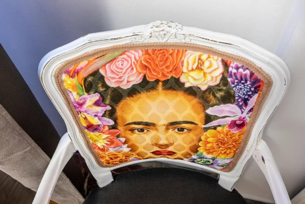 Frida Apartment *