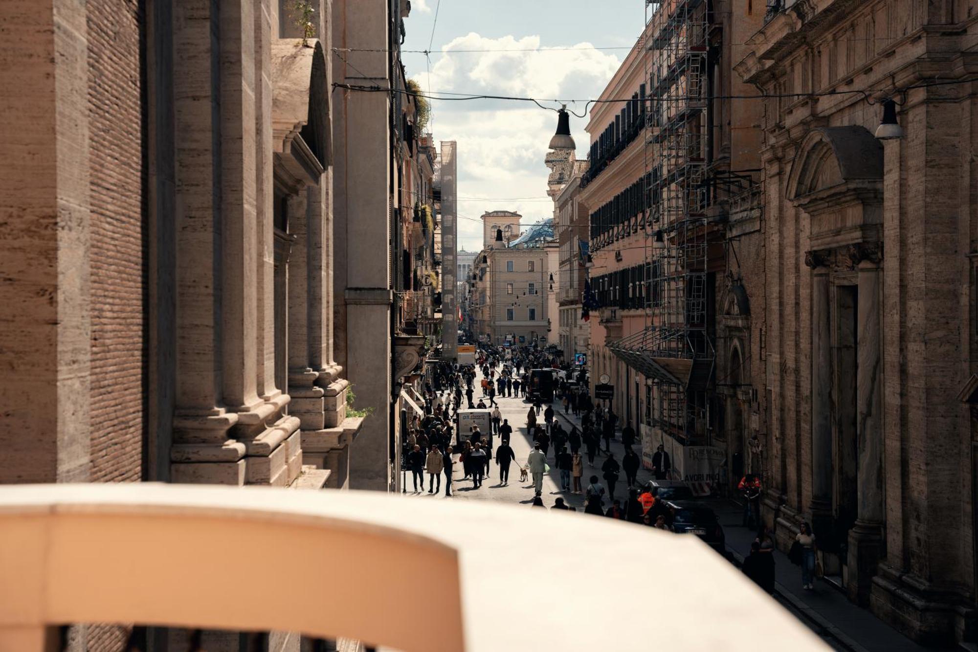 The Flow - Via Del Corso